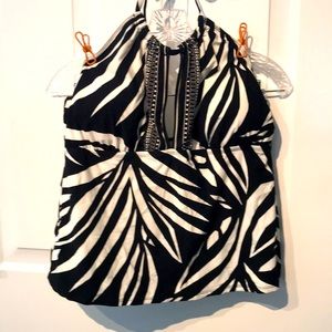 Tankini that ties behind neck.